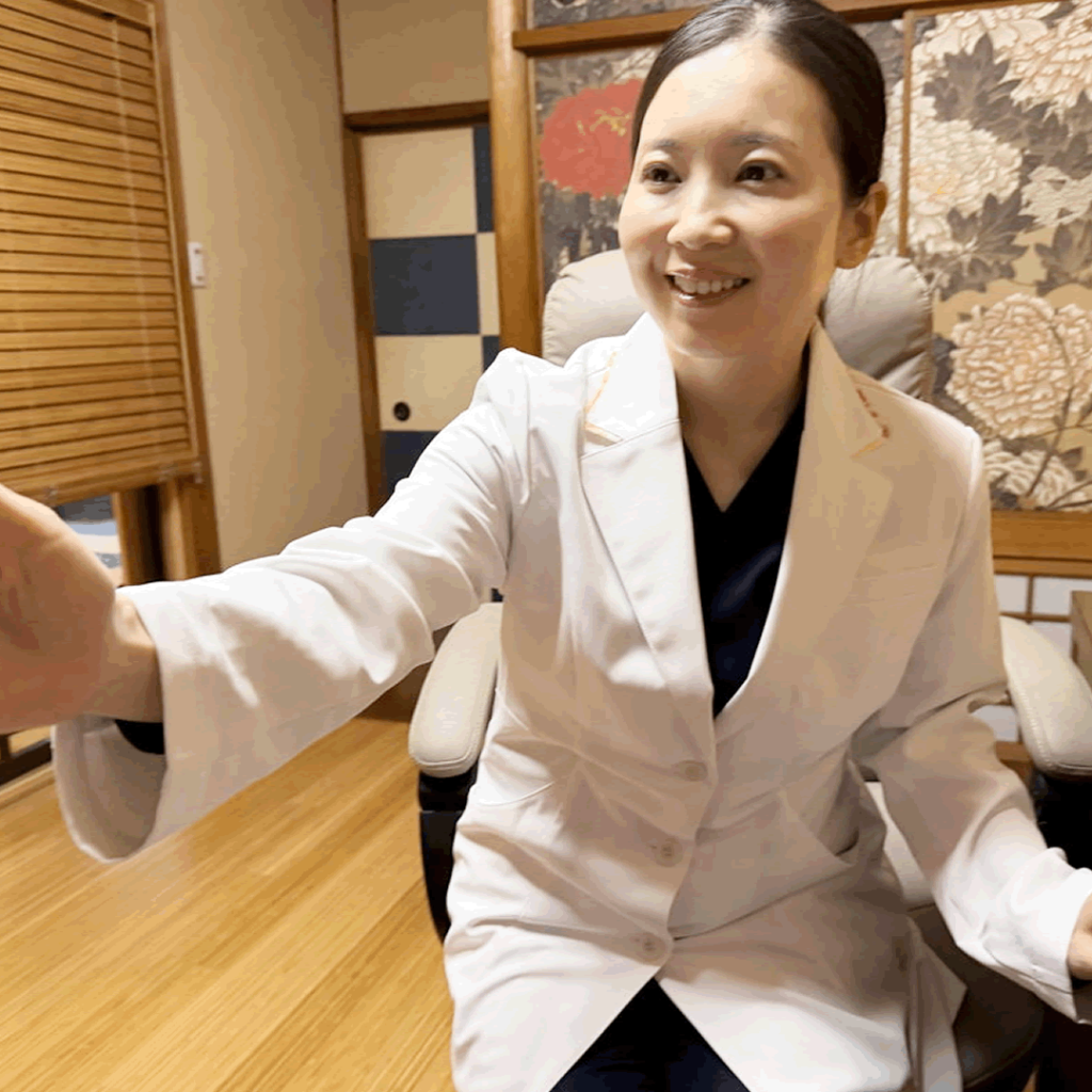 カウンセリングをしている医師